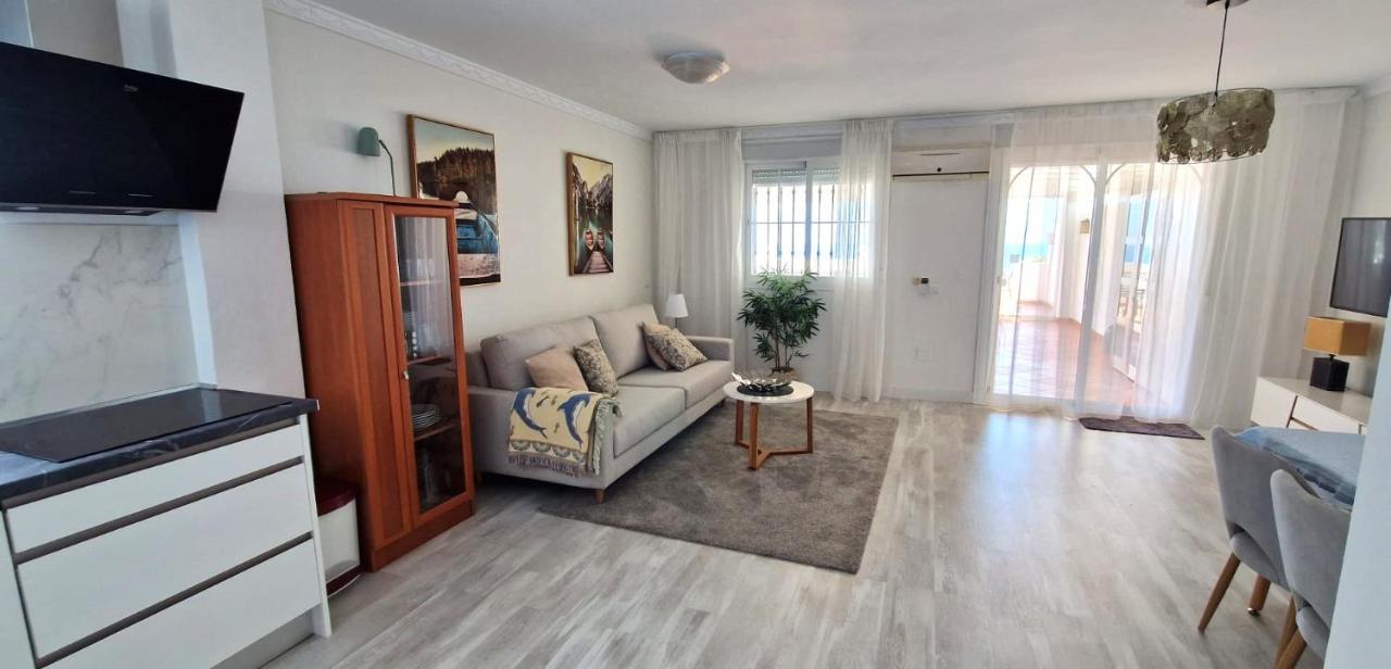 Apartment 2 Bed. Amazing Sea Views *
