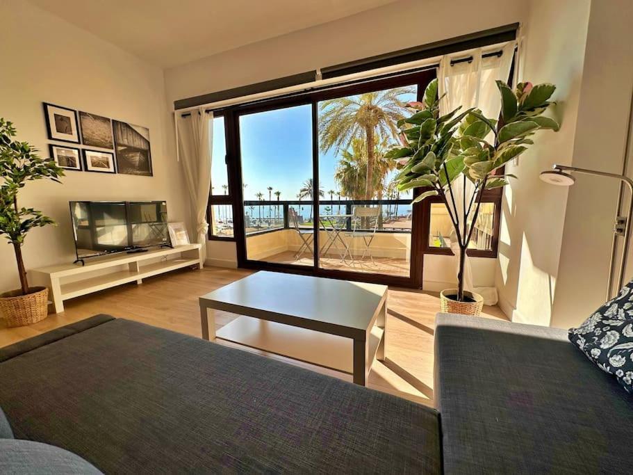 Frente Mar Y Playa. Apartment *