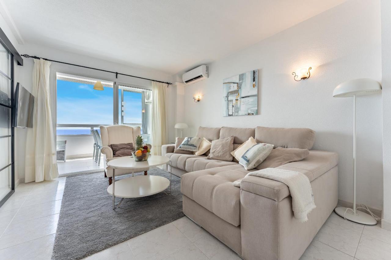 Apartment Coastal Charm Renovated 2bed Apt, Pool, Sea Views