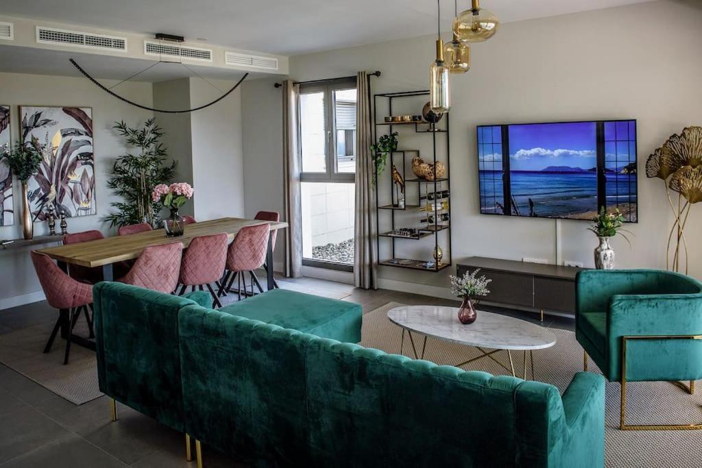 Apartment Luxury Serenity Benalmadena, 4 Bedrooms