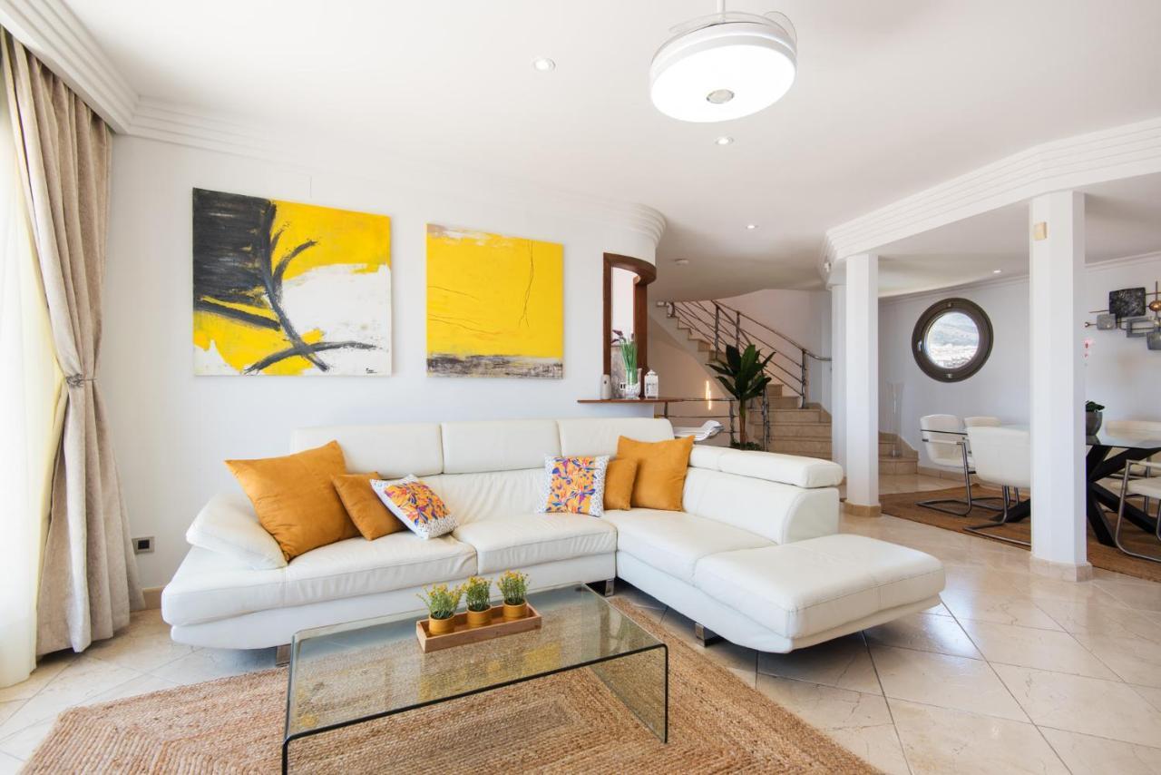 Ph Bellagio: Luxurious And Romantic Duplex Penthouse With Private Pool & Sea Views