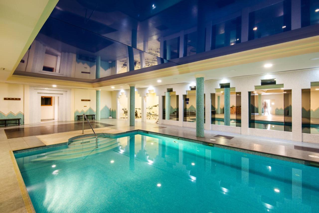 Ph Bellagio: Luxurious And Romantic Duplex Penthouse With Private Pool & Sea Views Appartement