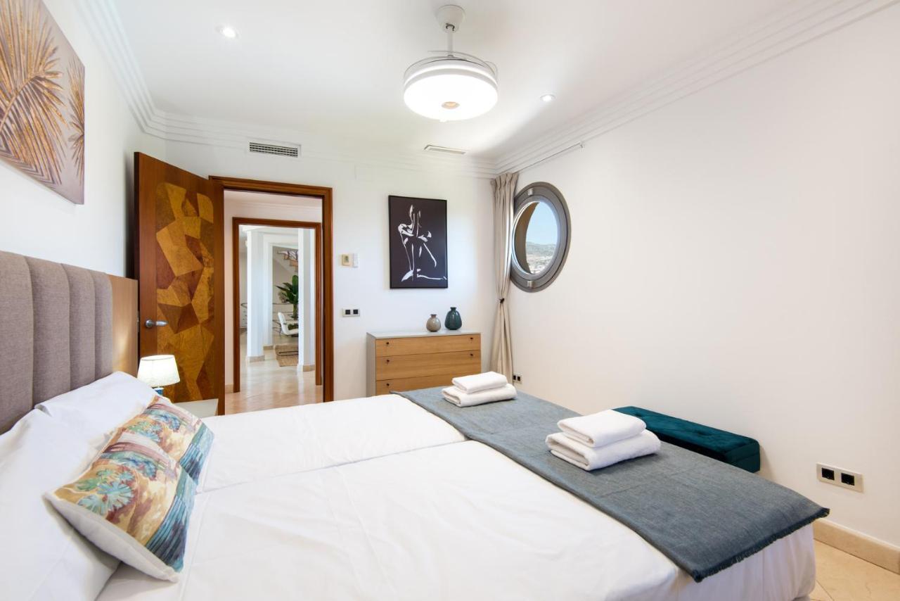 Ph Bellagio: Luxurious And Romantic Duplex Penthouse With Private Pool & Sea Views Appartement