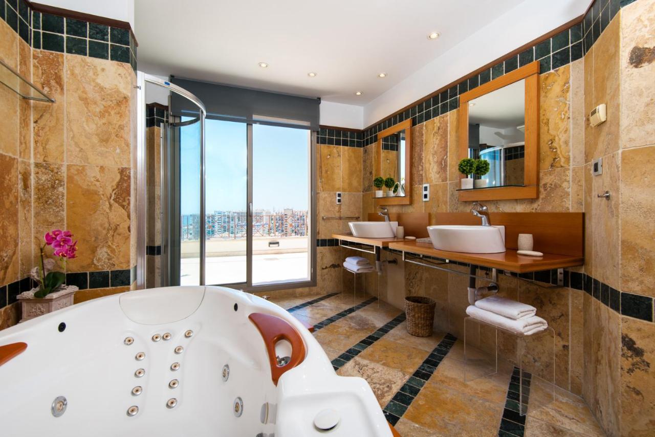 Ph Bellagio: Luxurious And Romantic Duplex Penthouse With Private Pool & Sea Views Appartement Benalmádena
