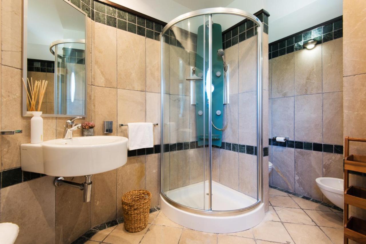 Ph Bellagio: Luxurious And Romantic Duplex Penthouse With Private Pool & Sea Views