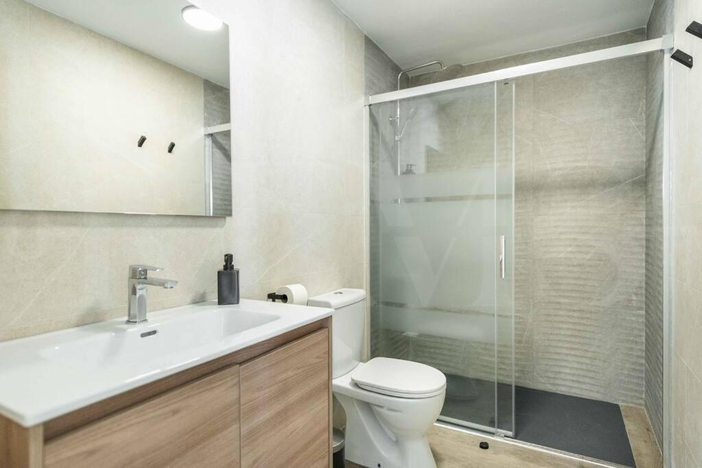 With Private Heated Pool By The & Port - By Rems Villa Benalmadena