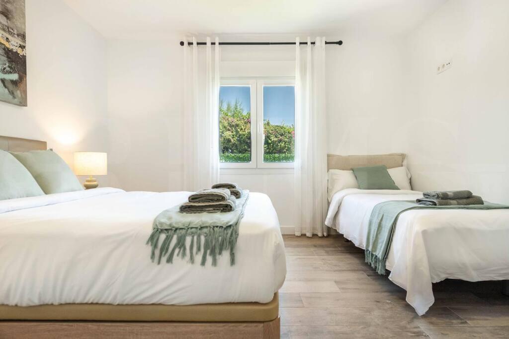 With Private Heated Pool By The & Port - By Rems Villa *