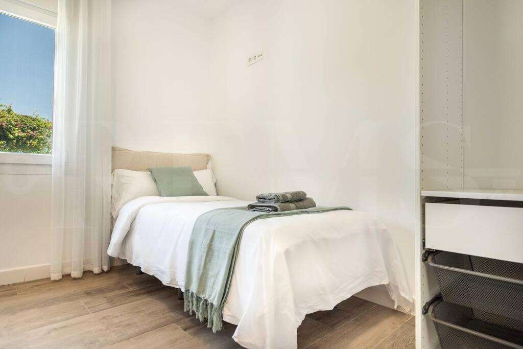 With Private Heated Pool By The & Port - By Rems Villa *