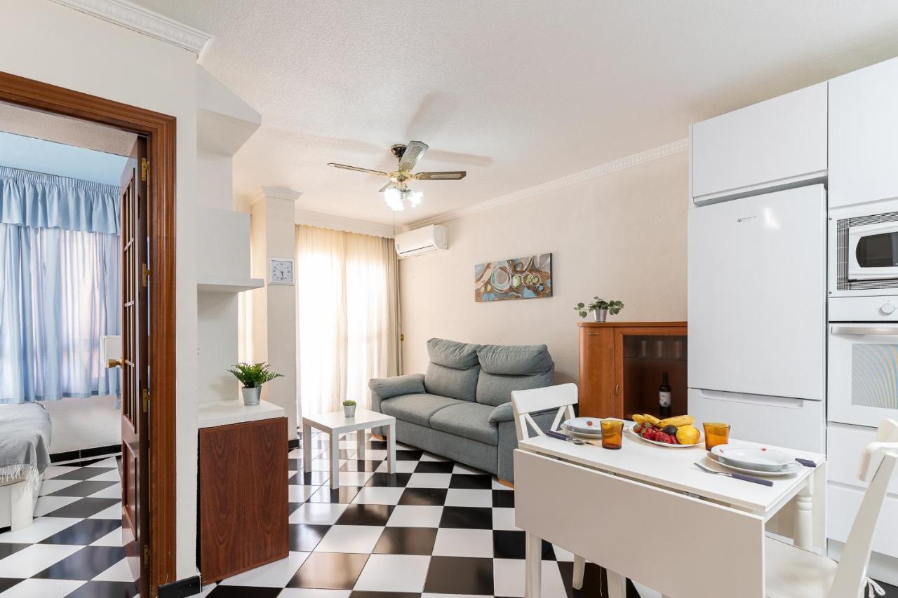 Blonzu Guinea Apartment