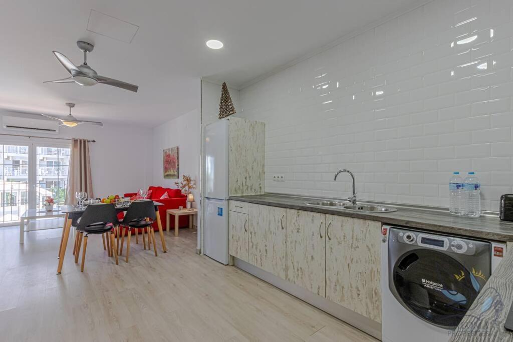 Apartment Benalroma Spacious 50 Mt From The Benalmadena