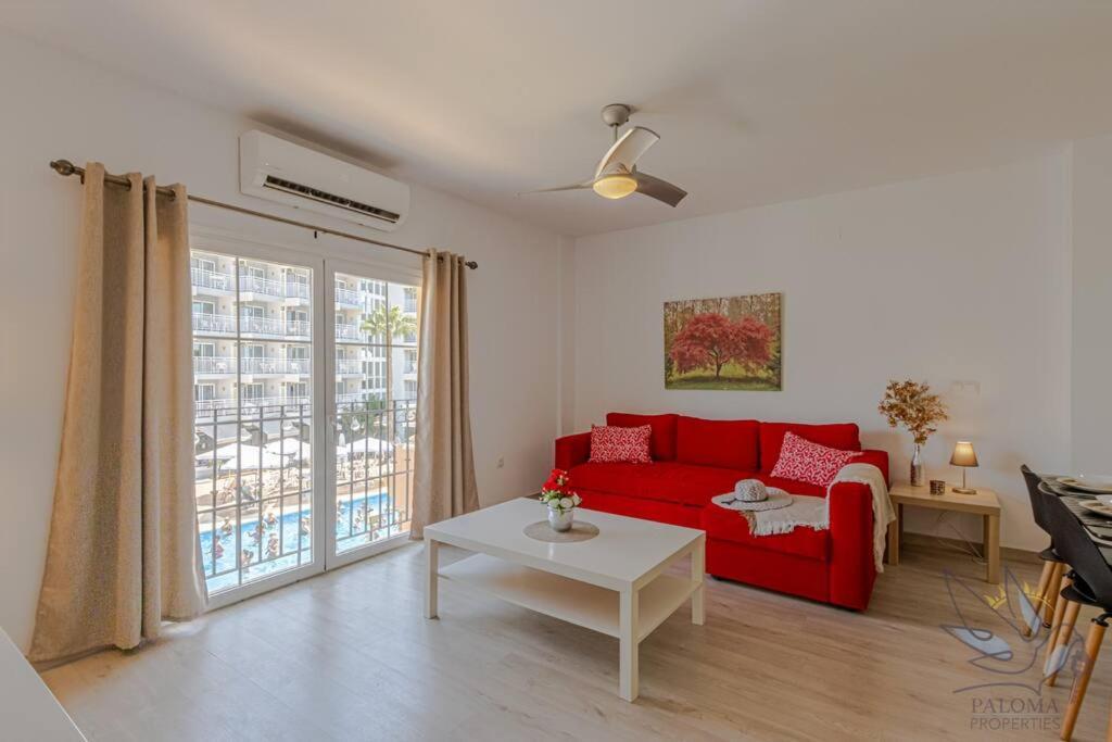 Benalroma Spacious 50 Mt From The Apartment *