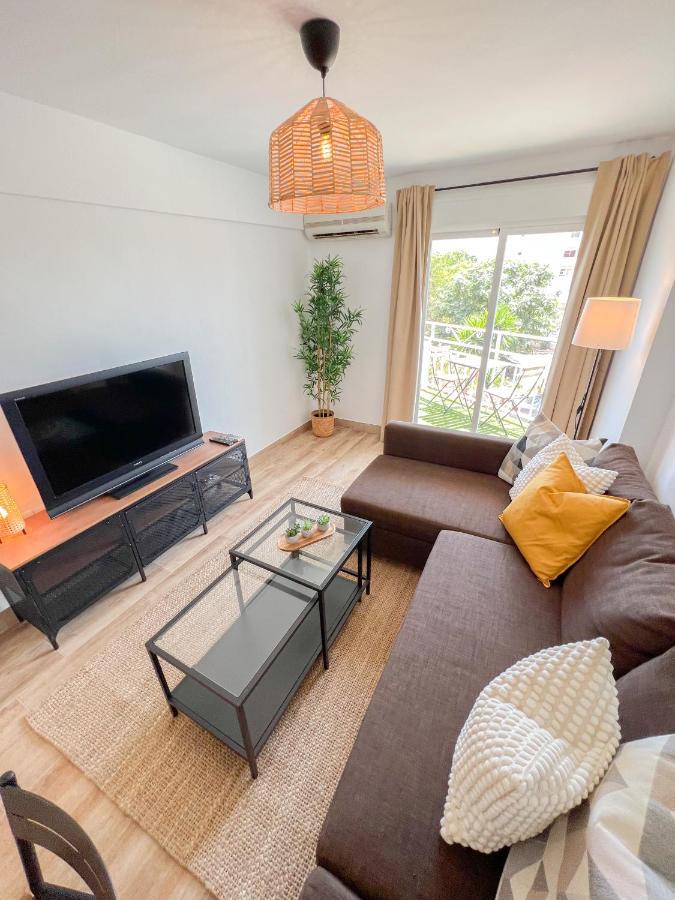 Bright & Cozy Acuario Beach&pool Apartment *