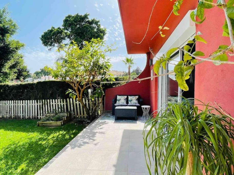 Casa De 3 Plantas, Con Jardin Y Vistas Al Golf *