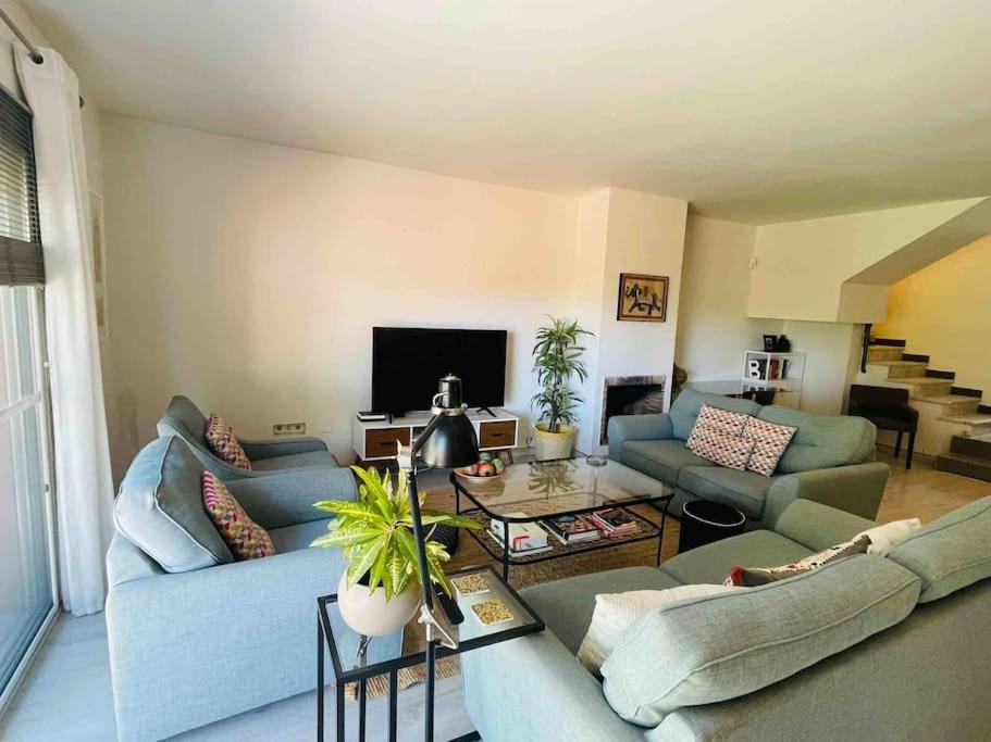 Casa De 3 Plantas, Con Jardin Y Vistas Al Golf Holiday home Benalmadena