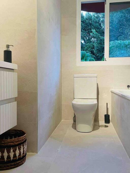 Vakantiehuis Casa De 3 Plantas, Con Jardin Y Vistas Al Golf Benalmádena