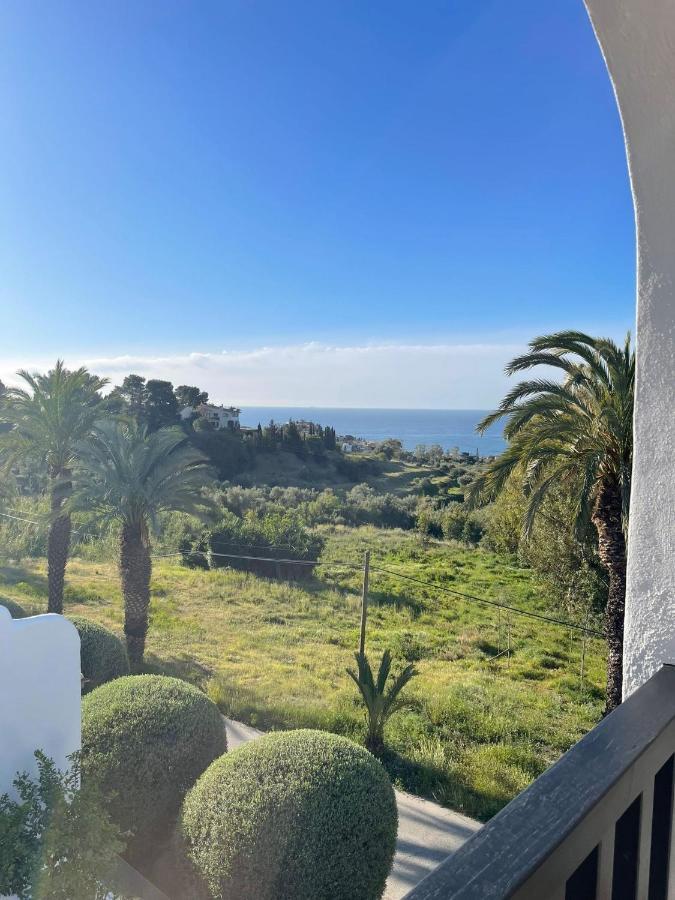 Villa Stunning With Sea Views & Jacuzzi