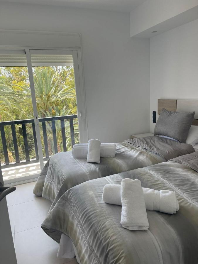 Stunning With Sea Views & Jacuzzi *