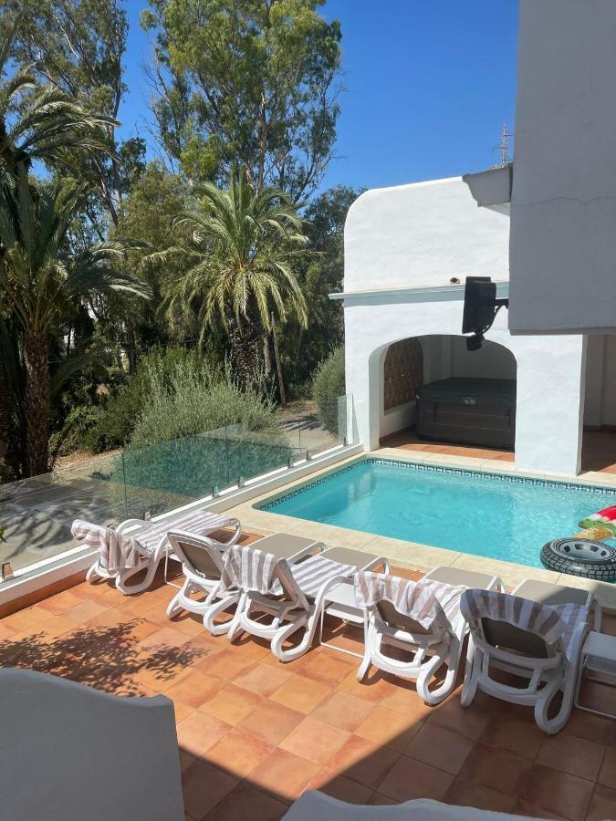 Stunning With Sea Views & Jacuzzi *