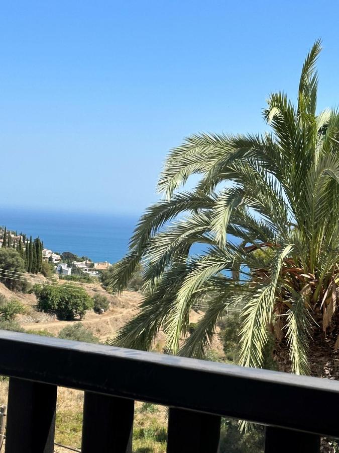Stunning With Sea Views & Jacuzzi Villa *