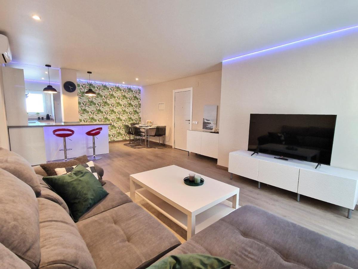 Emerald - Spacious Modern 2 Bedroom Benalmádena