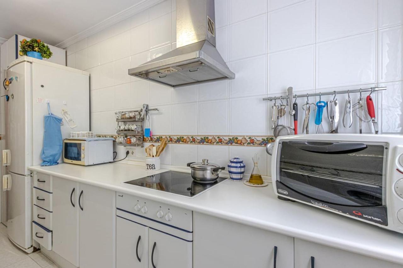Wonderful With Sea Views Apartment