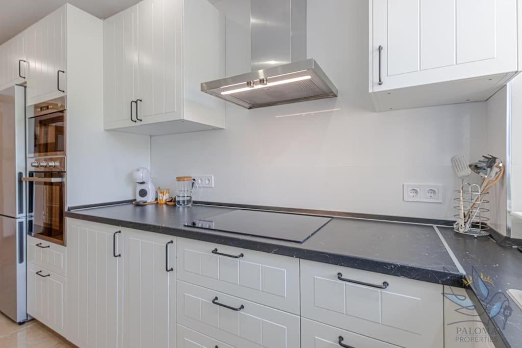 Beautiful With Sea Views Apartment *