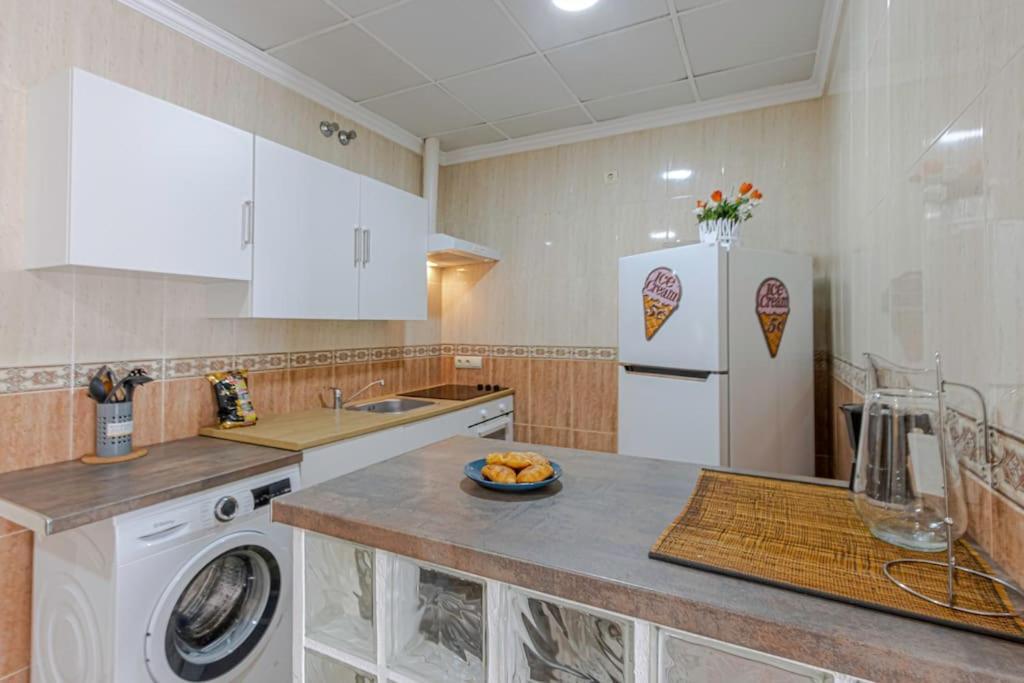 Bright 50 Mt From The Apartment Benalmadena