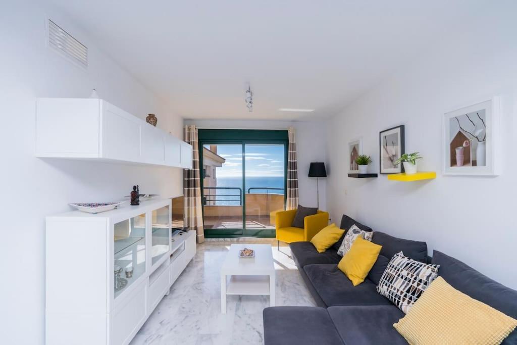 4 Bed Duplex With Stunning Sea Views * Benalmádena