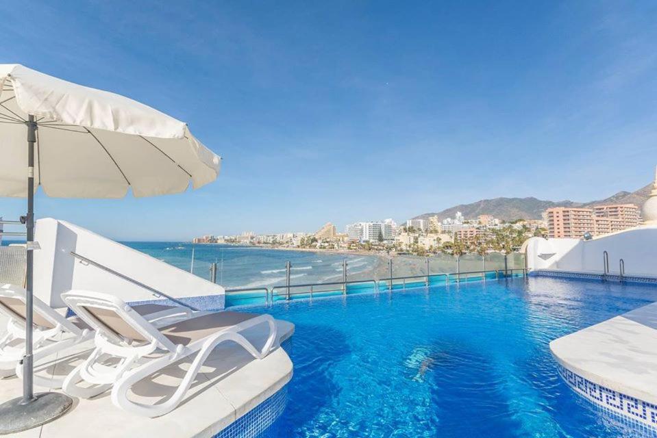 Frontline Marina Sea & Beach Views Benalmádena