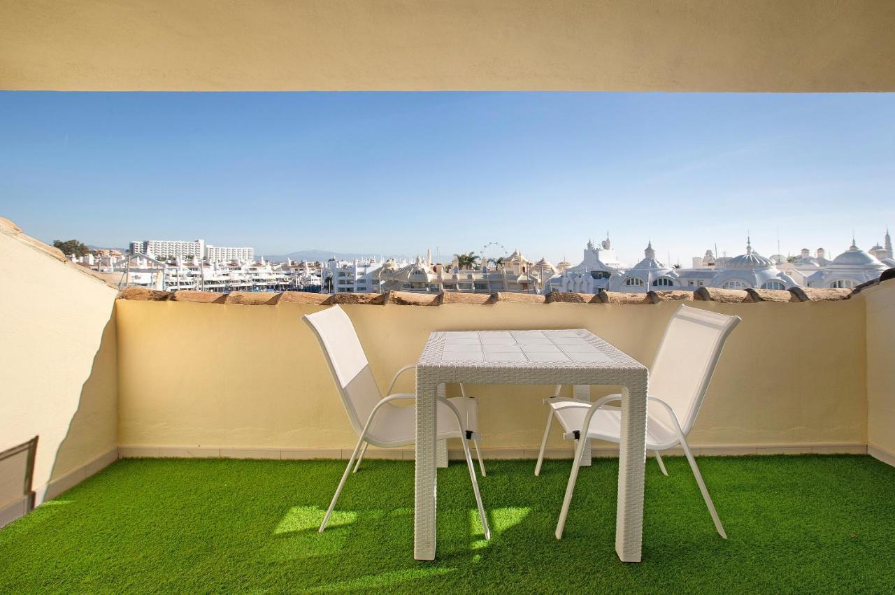 Luxury In Puerto Marina *
