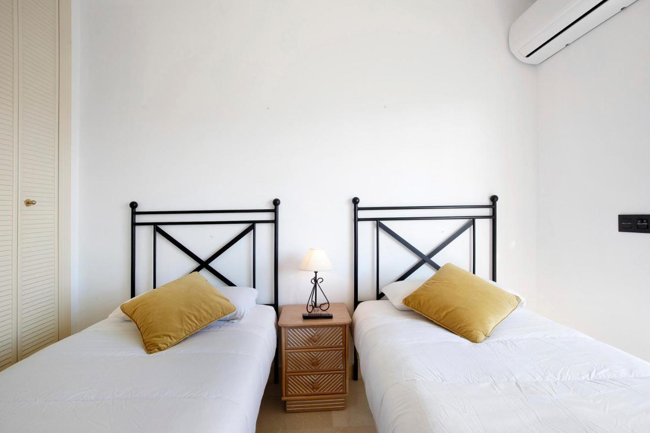 Luxury In Puerto Marina