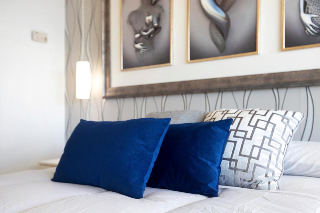 Apartment Luxury In Puerto Marina