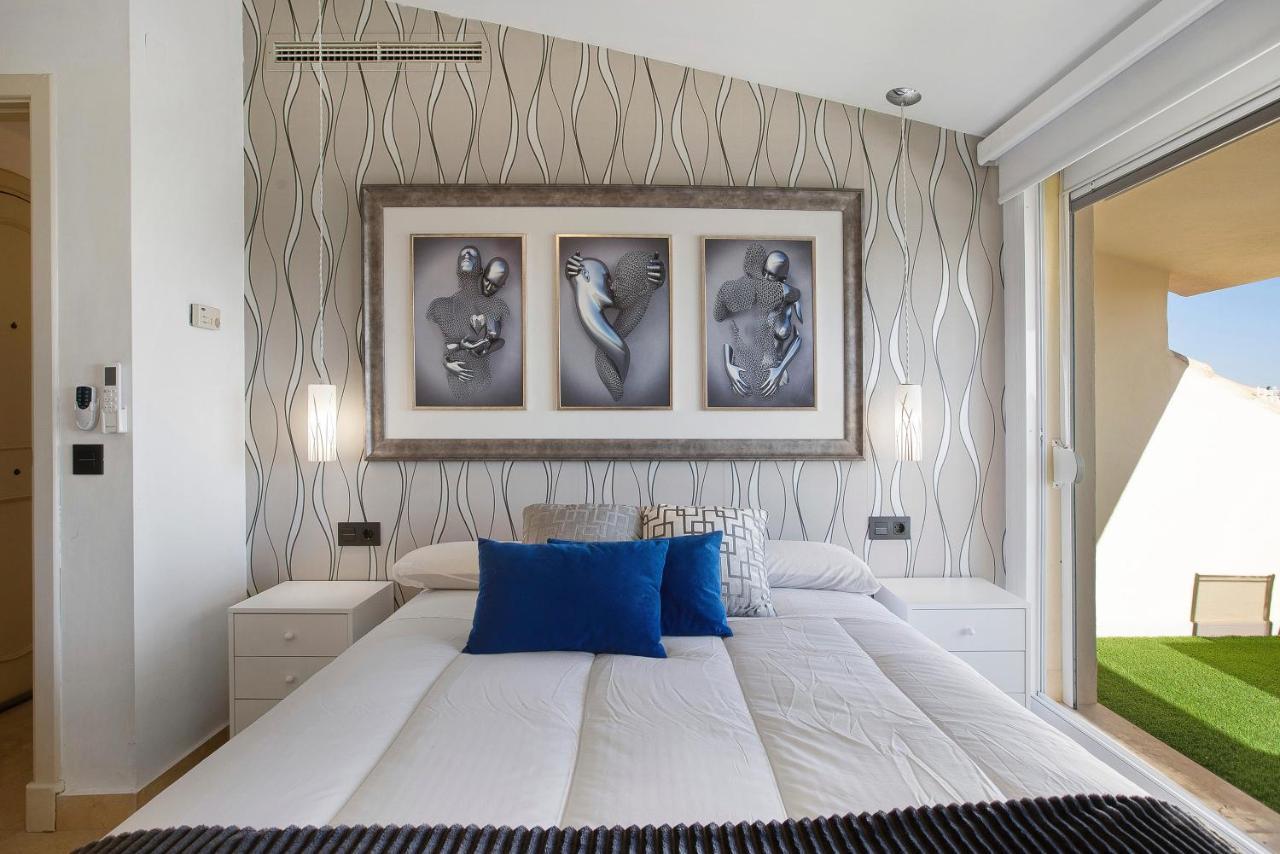 Luxury In Puerto Marina