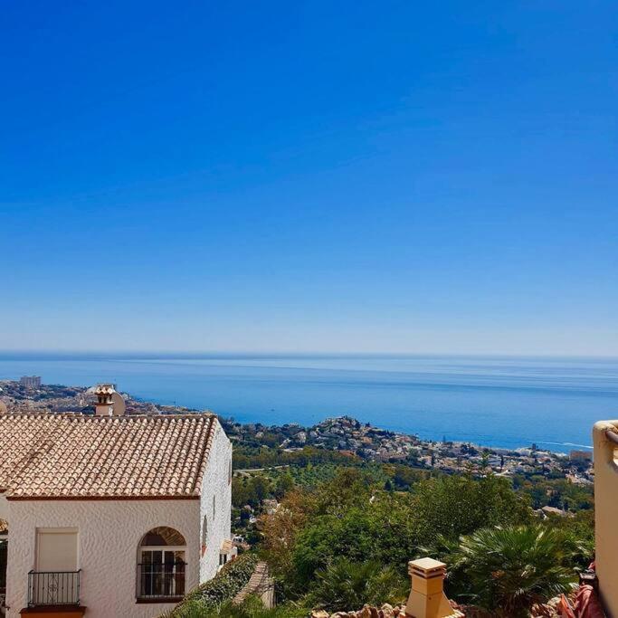 New Alquibla Gardens, Terrace & Pool *