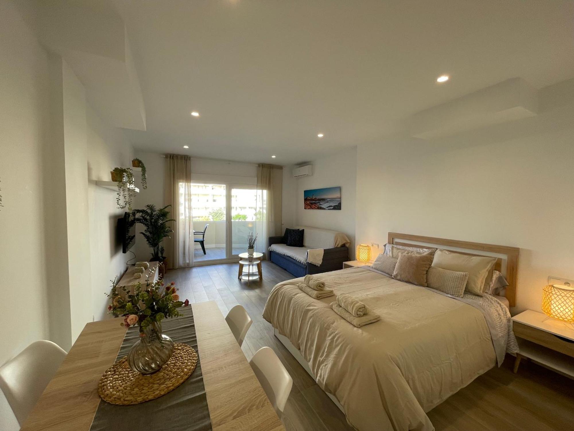 Benal Estudio Playa Apartment *
