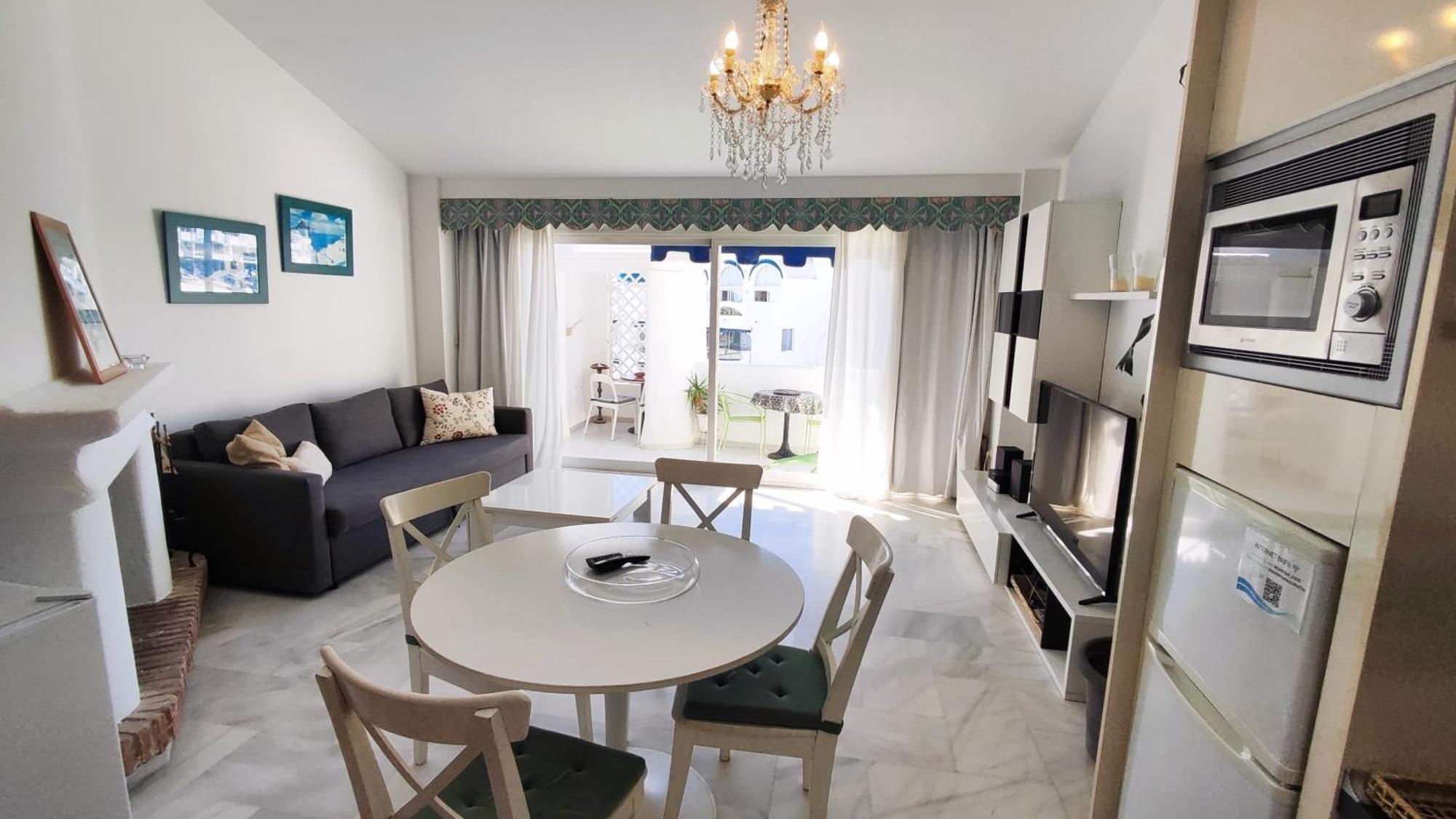 In Puerto Marina With Beautiful Views Of The Sea And The Boats Apartment