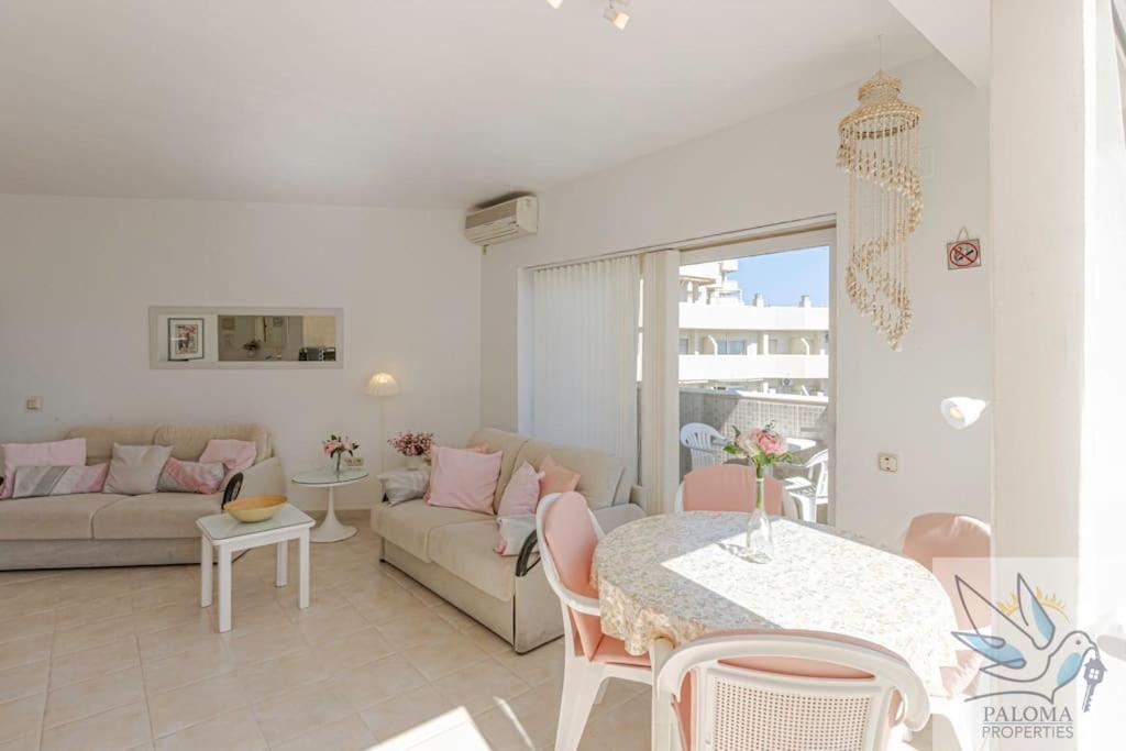 Benal With Sunny Terrace And Water Park Apartment Benalmádena