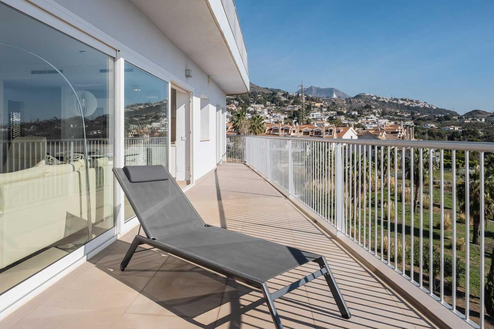 Apartment Higueron South Beach By Alfresco *