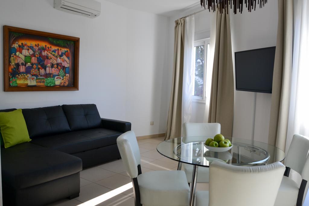 Dos Olivos Apartment