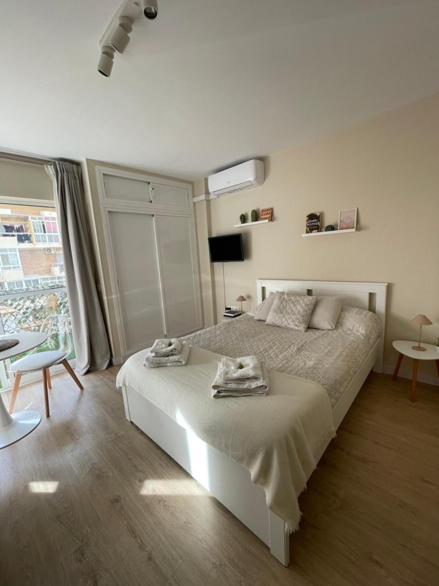 Estudio Boutique En Benalmadena, Recepcion 24 Horas, Piscinas * Benalmadena