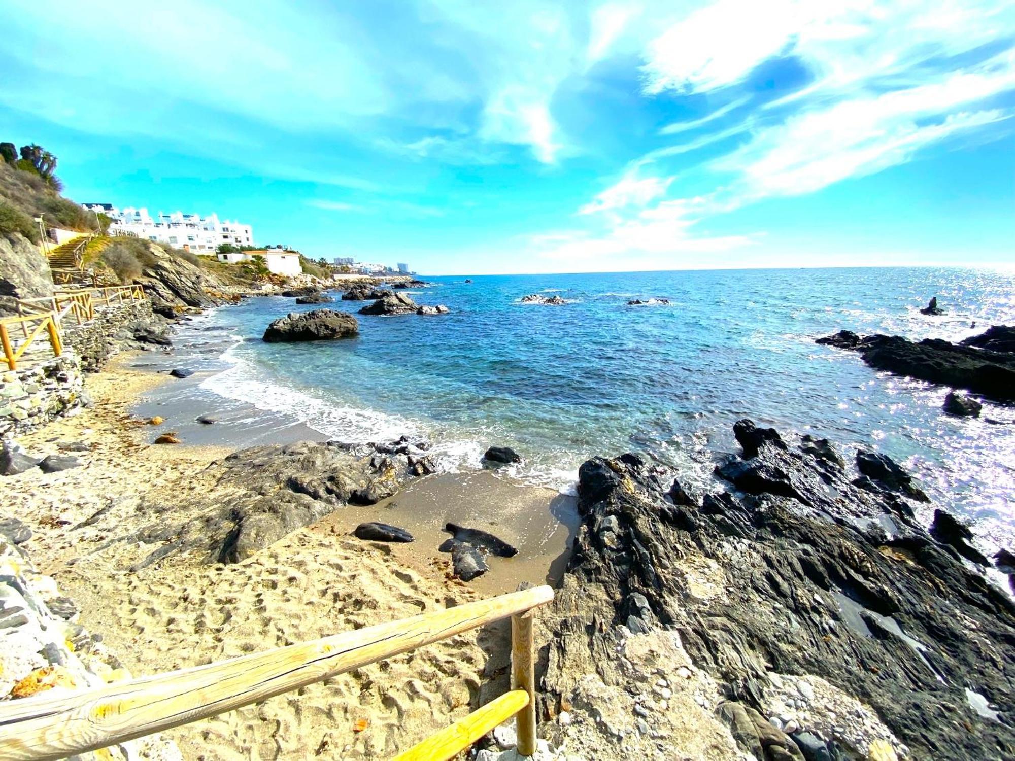 Aloha Playa Deluxe Wifi Swimming Pools & Parking