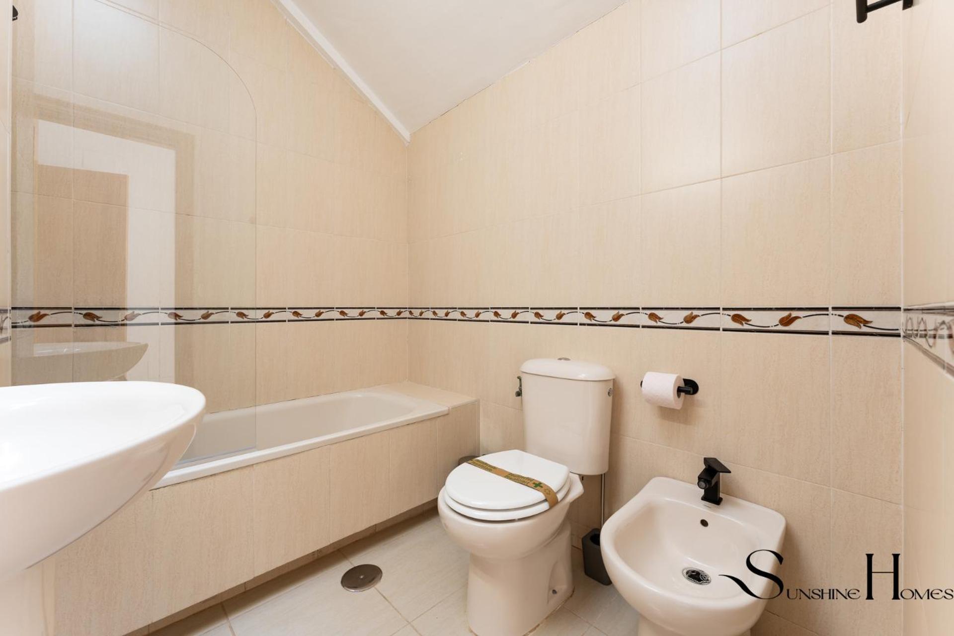 Townhouse With Jacuzzi,sea Views, Swimming Pool,garage *