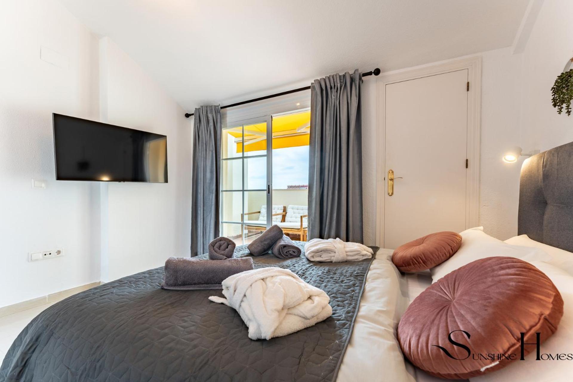 Townhouse With Jacuzzi,sea Views, Swimming Pool,garage Сasa de vacaciones