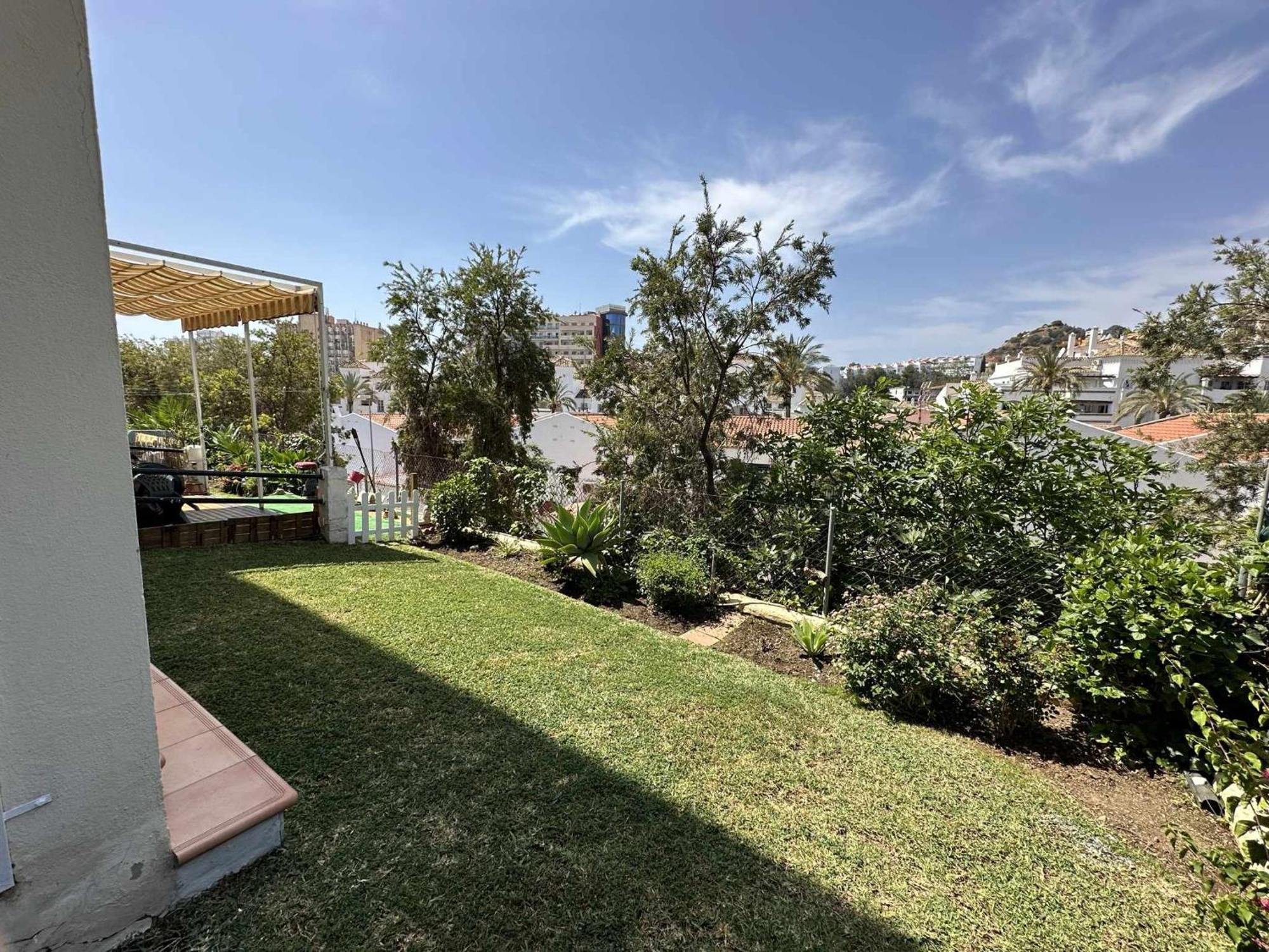 Apartment Con Jardin Privado *