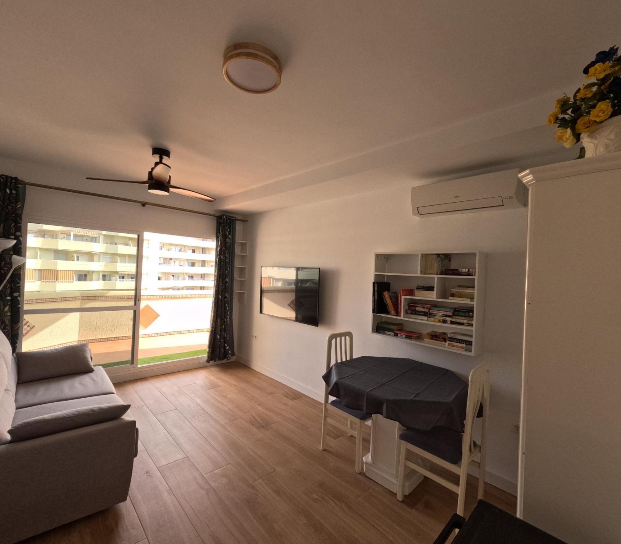 Apartment Benalbeach. Espectacular Terraza, Vistas Al Mar. *