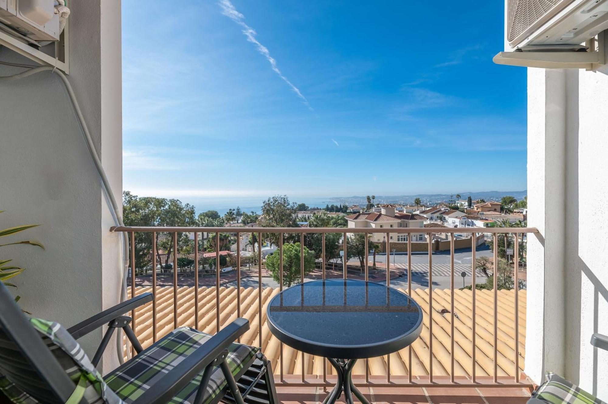 Vb Retamar 2br Sea Views Apartment *