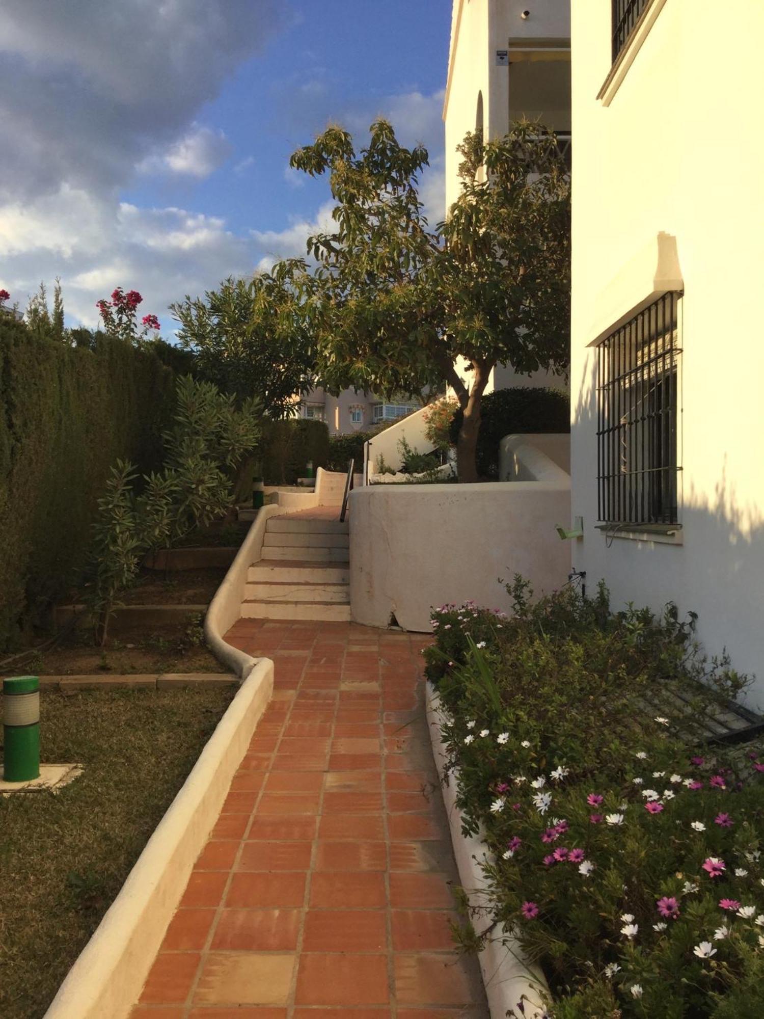 La Paloma Apartment *