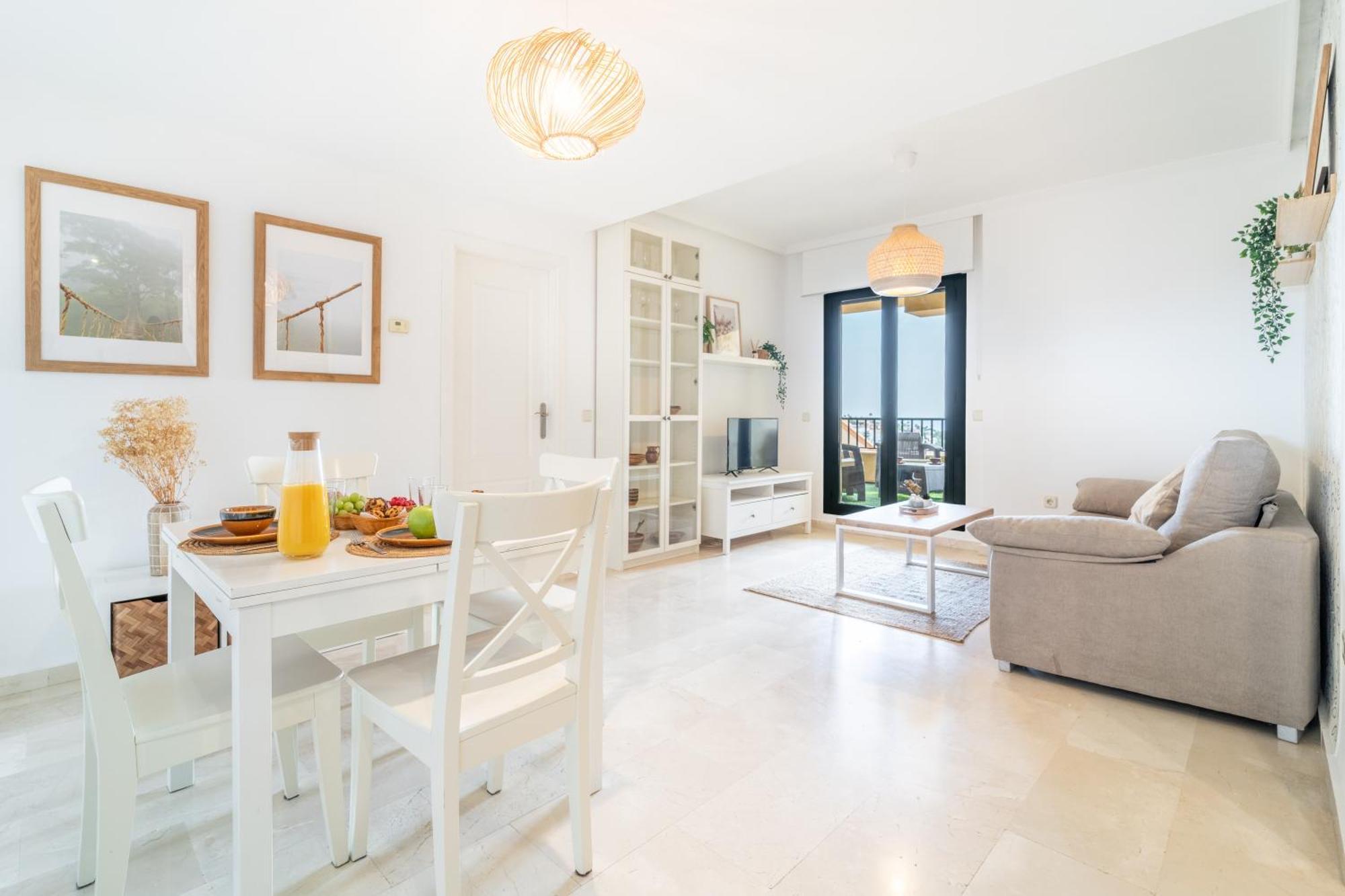 Fabulous Golf Front With Pool And Seaview Apartamento Benalmádena