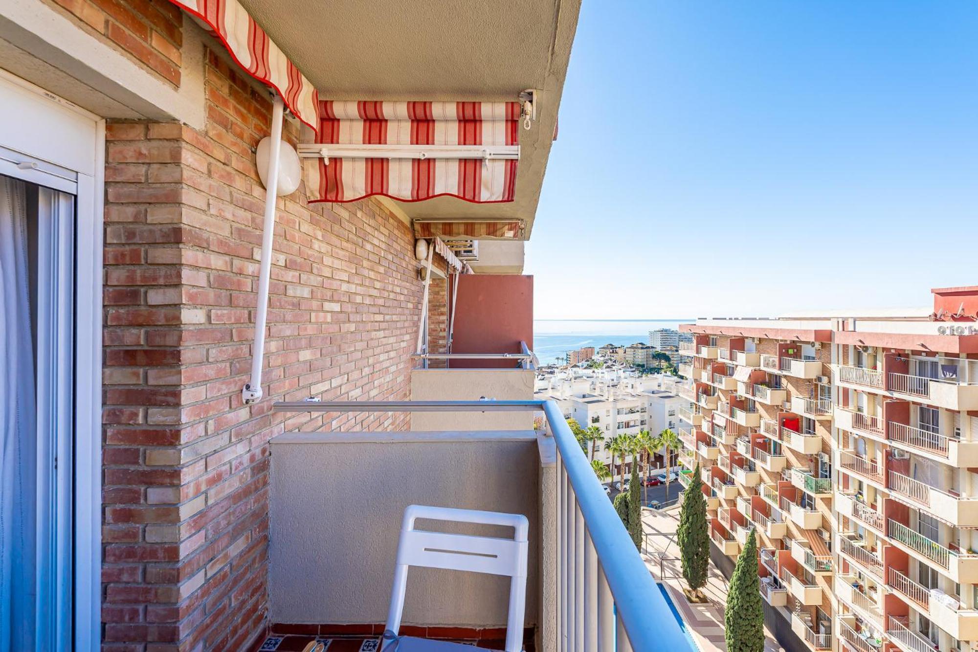 797 - Acogedor Estudio Ubicado En Edificio Jupiter * Benalmadena