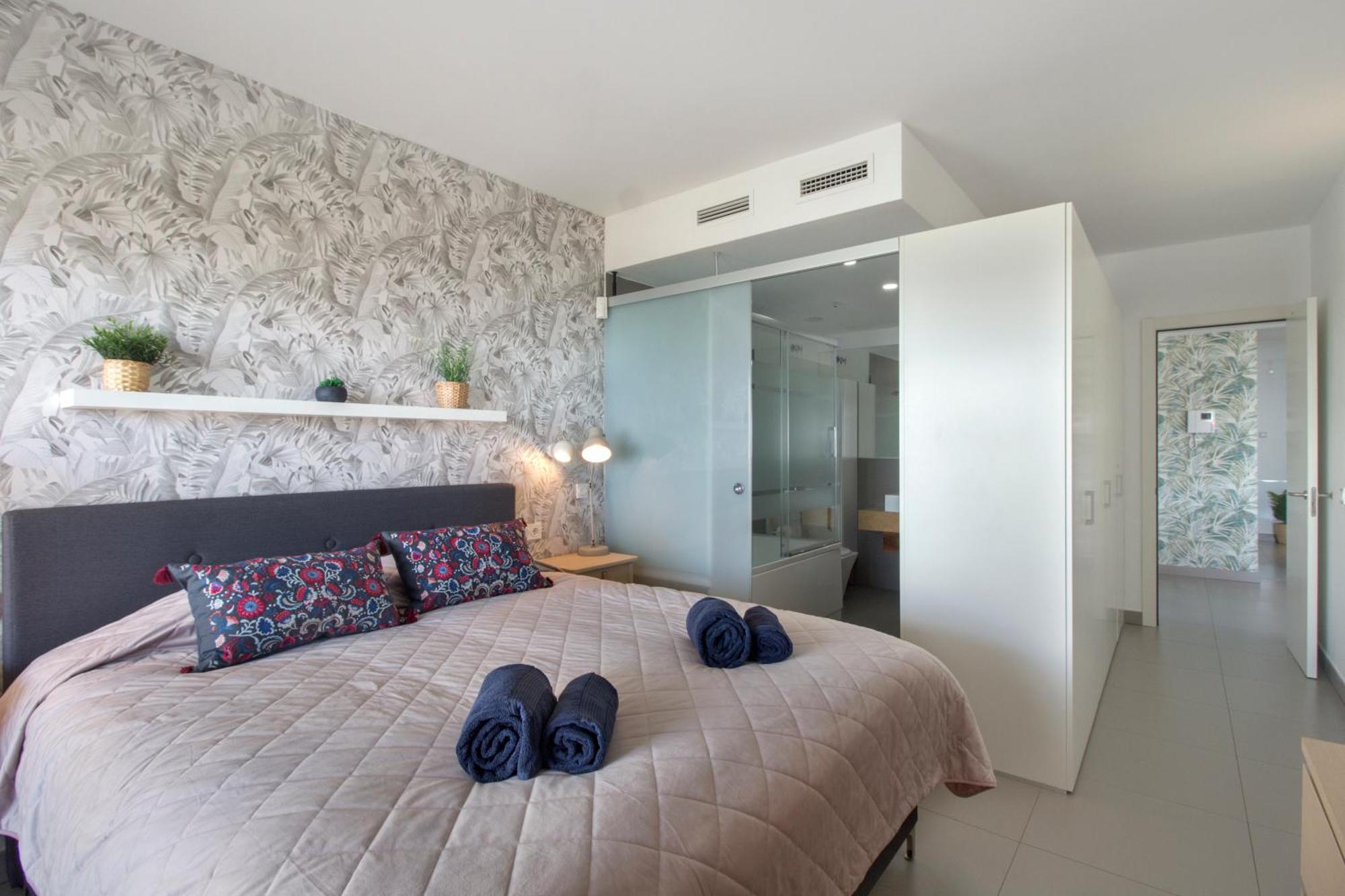 Luxury With Sea View Apartment